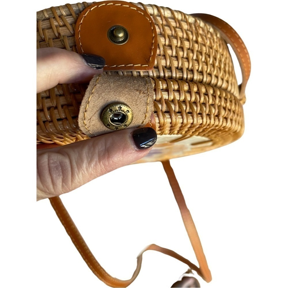 Unbranded Rattan Round Mandala Bag with mother of pearl inlay features - Picture 7 of 11